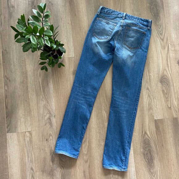 GAP Mid-Blue "Real Straight" Mid-Rise Jeans - Picture 12 of 14